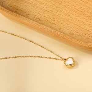 Ason joyería de moda Dainty Vintage Love 18K chapado en oro textura de acero inoxidable collar con colgante de concha en forma de corazón para mujer - Product Image 5