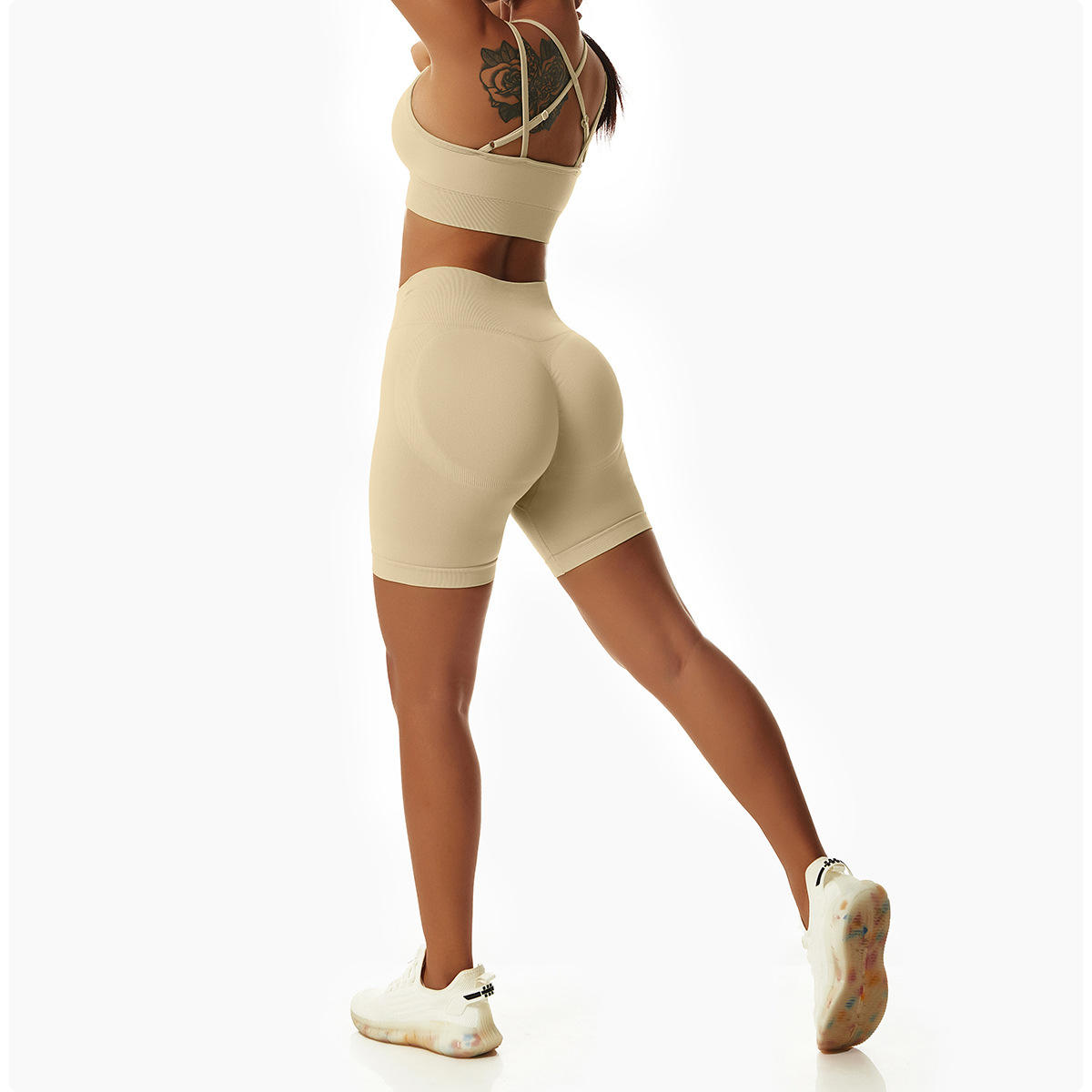 แอปริคอทชานม