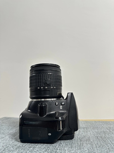 กล้องดิจิตอล Nikon D3400 พร้อมเลนส์ 18-55 มม. ความละเอียด 24.2MP บันทึกวีดีโอแบบ Full HD เหมาะสำหรับมือใหม่ ถ่ายภาพบุคคล มีสินค้าในสต็อก - Product Image 1