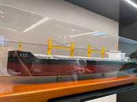 Maquette de navire de transport aquatique sur mesure pour présentation en salon professionnel