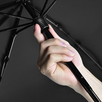 Parapluie de voyage créatif classique extensible portable noir avec revêtement UV en tissu pongé, pochette pour sac à dos, poignée en plastique pliable en 3 sections