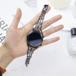 Bracelet de montre universel en métal et diamant pour Huawei <span class=keywords><strong>GT2</strong></span> 3 22mm Bracelet de montre pour Samsung Galaxy Watch 4 5 <span class=keywords><strong>Pro</strong></span> Bracelet en acier tendance classique - Product Image 5