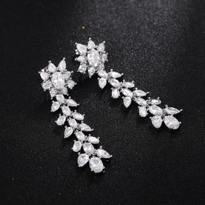 Orecchini pendenti a forma di foglia di grano per donna, lunghi con pietre scintillanti, gioielli da orecchio. - Product Image 1