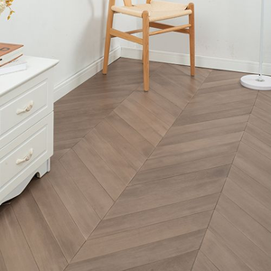Planchers de bois de <span class=keywords><strong>parquet</strong></span> vintage en noyer à chevrons directement du fabricant personnalisable pour les rénovations de maisons patrimoniales - Product Image 3