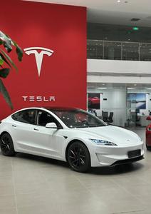 2024 Tesla Modelo 3 Vehículo de nueva energía 713Km <span class=keywords><strong>Ultra</strong></span> rango <span class=keywords><strong>carga</strong></span> rápida sedán eléctrico de lujo alto rendimiento AWD EV coche para la venta - Product Image 2