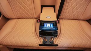 Kit Completo Interni YLB: Sedili, Pareti Laterali, Divisorio, Luci a Soffitto, Kit Carrozzeria per Mercedes Benz <span class=keywords><strong>Sprinter</strong></span> <span class=keywords><strong>907</strong></span> - Product Image 2