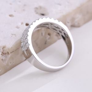 แหวนโมอิสซาไนต์ทองคำขาวแท้ 18k 14k 10k จากโรงงานโดยตรง แหวนแต่งงานหรูหราใหม่ เครื่องประดับชั้นสูงสำหรับผู้หญิงและผู้ชาย - Product Image 3