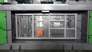 270T attrezzature automatiche servoiniezione orizzontale per la produzione di coperchi preformati per animali domestici utilizzando materiali termoplastici PP PC ABS - Product Image 4