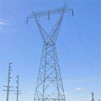 Tour de poteau électrique autoportant à 4 pieds en acier galvanisé à chaud Q345B haute résistance pour l'énergie