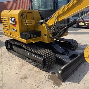 Mini-excavatrice compacte sur chenilles CAT 305.5E2 d'occasion, modèle 2023, pour travaux de construction et agricoles - Product Image 4