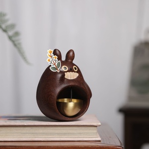 Cloche en bois <span class=keywords><strong>de</strong></span> noyer en forme <span class=keywords><strong>de</strong></span> tigre fabriquée à la main personnalisée carillon éolien dopamine pièce <span class=keywords><strong>de</strong></span> décoration sans danger pour les enfants pour la <span class=keywords><strong>table</strong></span> d'étagère <span class=keywords><strong>de</strong></span> chambre à coucher - Product Image 3