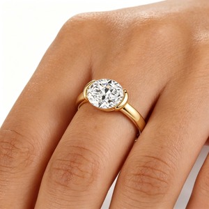 Klassische Verlobungsringe 14K Goldplattiert Ovaler Schliff 2 Karat Moissanit Krappenfassung Unisex-Ring für Jubiläen - Product Image 3