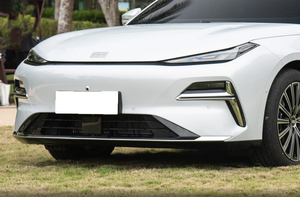 Voitures Neuves Geely Galaxy Xingyao 8 PHEV 2025 130km EM-P Traction Avant 1.5 Turbo 163CV Hybride Rechargeable Berline 5 Places Conduite à Gauche Starshine - Product Image 2