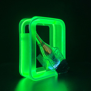 Bandeja de exhibición de vino con luz LED verde en ángulo para juegos de servicio de champán - Product Image 2