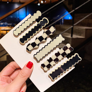 Pinces à cheveux simples sans pli personnalisables avec LOGO, barrettes à carreaux noirs <span class=keywords><strong>et</strong></span> blancs, épingles à bec de canard géométriques sans pli pour cheveux ondulés - Product Image 4