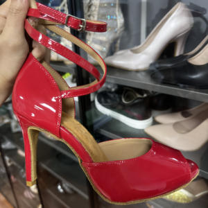 LUOQIAO S026 2026 Nouvelles chaussures de <span class=keywords><strong>danse</strong></span> latine en cuir verni rouge, brides à la cheville, performance, pratique, <span class=keywords><strong>Bachata</strong></span>, Salsa, Cha-Cha, <span class=keywords><strong>danse</strong></span>, 9 cm - Product Image 2