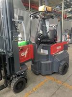 Chariot élévateur à fourche étroit GNA130 3T : levée de 9 m, batterie 80 V/400 Ah, déplacement latéral, pneus pleins, chargeur.