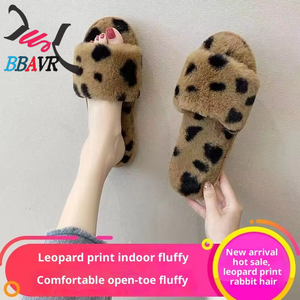 Zapatillas de Mujer de Felpa con Estampado de Leopardo, Cálidas, Súper Suaves, con Lazo, Antideslizantes, Silenciosas, Transpirables, para Uso en Interiores y Exteriores - Product Image 2