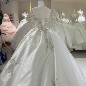 Jancember Robe de bal pour femme DW0099 Robe de mariée sans bretelles en satin de cristal avec train chapelle moderne et dentelle décorée de fleurs - Product Image 5