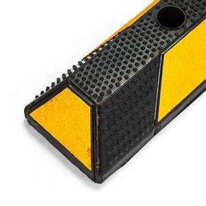 <span class=keywords><strong>Heavy</strong></span>デューティ2000ミリメートル長さ<span class=keywords><strong>Car</strong></span> <span class=keywords><strong>Parking</strong></span> Recycled <span class=keywords><strong>Rubber</strong></span> <span class=keywords><strong>Wheel</strong></span> <span class=keywords><strong>Stopper</strong></span> - Product Image 4