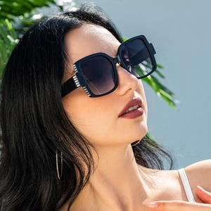 New Trendy Designer Fashion Retro Classic Square Shades Women Oversized <b>Sunglasses</b> 2022 - Product Image 5