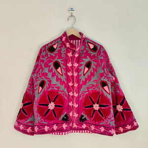 Chaqueta Bordada Suzani de Terciopelo, Chaqueta Étnica Hecha a Mano, Chaqueta Suzani Floral, Chaqueta de Terciopelo Puro, Regalo Boho Hippie para Ella - Product Image 1