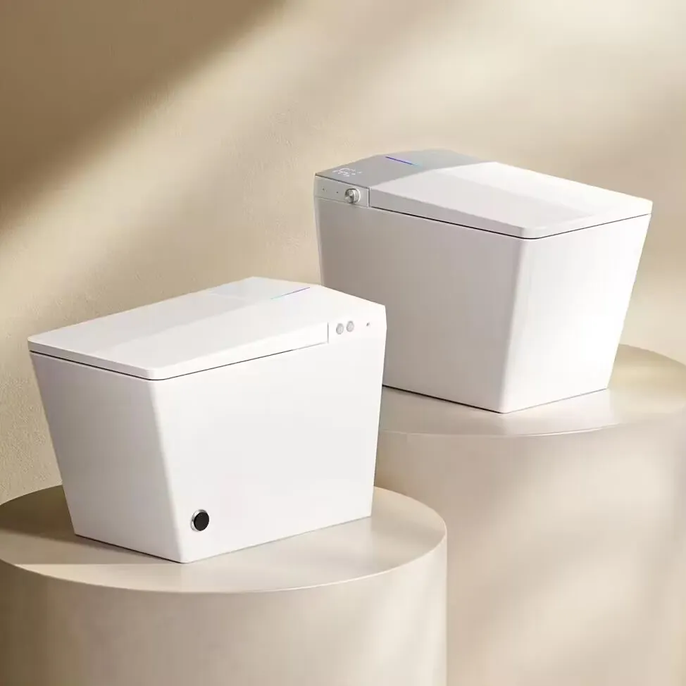 Forma quadrata nuovo Design intelligente WC sanitari Water Closet bagno pavimento montato automatico in ceramica Smart WC Commode