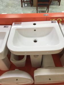 Ensemble de toilette en céramique, cuvette de toilette, évier de lavage avec piédestal, toilette siphonique complète en deux pièces pour salle de bain d'hôtel - Product Image 6