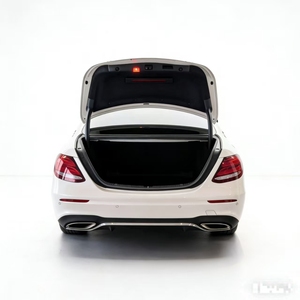 <span class=keywords><strong>Mercedes</strong></span>-Benz Classe E d'occasion 2018 Facelift E200L <span class=keywords><strong>Sport</strong></span>, essence, 5 places, kilométrage 30 000 km, bon état, sans accidents. - Product Image 5