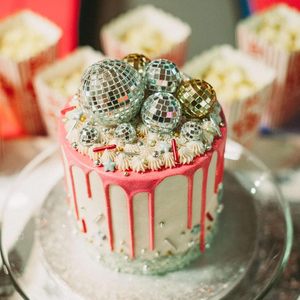 12 pièces de décorations de gâteau en forme de boule disco 4D argentées, différentes tailles, décorations de gâteau en forme de boule disco 4D, fournitures pour fête d'anniversaire vintage des années 70, SP302 - Product Image 3