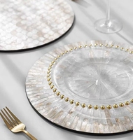 Assiette de table luxueuse en nacre naturelle au design classique, idéale pour les fêtes ou la décoration de la cuisine à la maison, couleur caviar
