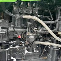 Tracteur à roues Deutz-Fahr 704 d'occasion, cabine fermée, quatre roues motrices, moteur 70 CV, boîte de vitesses, excellent état, pour vidéo