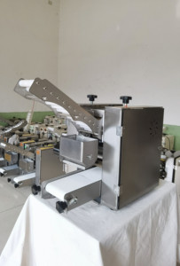Máquina para Hacer Empanadillas Chinas (Gyoza) en Oferta, Prensa para Hacer Samosas Caseras, Máquina para Hacer Empanadillas Chinas - Product Image 1
