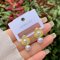 À la mode multi-style cuivre plaqué or 18 carats perle boucles d'oreilles élégant Vintage classique pour les femmes tenue quotidienne cadeau