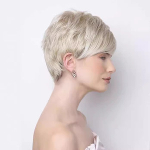 Perruque Courte Droite pour Femme, Style Européen et Américain, Vente Directe Usine, Cheveux Humains Blonds avec Frange Oblique et Raie Latérale - Product Image 2