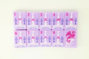 Ensemble de Mahjong Américain Moderne de Luxe, Tuiles Imprimées Motif Dessin Animé <span class=keywords><strong>Paris</strong></span> Violet <span class=keywords><strong>à</strong></span> Couche Unique Exquise pour Jeux Familiaux <span class=keywords><strong>en</strong></span> Intérieur et Fêtes - Product Image 6