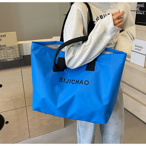 Vente en gros Sacs fourre-tout en nylon uni Sacs à provisions pour femmes Logo imprimé Sacs de plage imperméables 16 pouces Sacs à main portables pour le voyage - Product Image 6