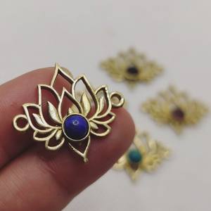 Fleur de Lotus connecteur pendentif en laiton breloques tribales pour bijoux créatifs pierre Labradorite en laiton en or pour le bricolage - Product Image 3