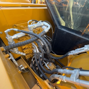 Excavadora Hidráulica Mini CAT307E2 de 7 Toneladas, Marca Caterpillar, Fabricada en Japón, a Bajo Precio, con Retroexcavadora, Potencia de 43KW y Capacidad de Cucharón de 0.31m - Product Image 6