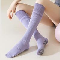 Chaussettes de sport antidérapantes respirantes à rayures, hauteur genou, OEM, pour femmes, chaussettes de compression pour le yoga, le pilates et le quotidien