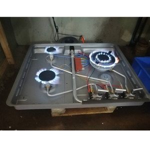 เตาแม่เหล็กไฟฟ้าแบบพกพาที่มีแบตเตอรี่และเข้ากันได้กับรถยนต์3500W สแตนเลสเซรามิค - Product Image 3