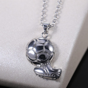 Collana con ciondolo a forma di pallone da calcio per donna, stile sportivo semplice, catena a clavicola, gioielli alla moda - Product Image 1