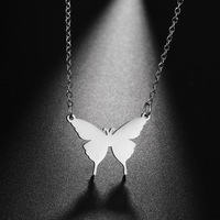 Collier unisexe, minimaliste, élégant et polyvalent en acier inoxydable pour couple, avec un motif papillon.