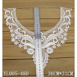 Colletto in Pizzo Guipure Idrosolubile in Poliestere da 36 cm, Ricamo Ecologico, Collo in Pizzo Guipure con Due Lati - Product Image 3