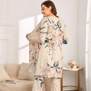 Pyjama de maternité 3 pièces avec imprimé floral personnalisé et détails en dentelle, vêtements de grossesse, pyjama d'allaitement en coton pour femmes enceintes - Product Image 3
