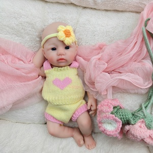 Bambola Reborn in Silicone Solido da 12 Pollici, Realistica Neonato con Dita Morbide, Bambola Reborn per Bambini - Product Image 4