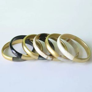 Bracelet jonc Bufalow jaune en corne écologique, bijoux de mode, boucles d'oreilles style cadeau pour les amoureux, vente en gros du Vietnam - Product Image 3