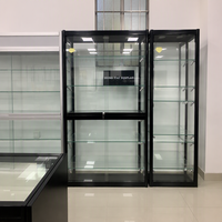 Vitrine d'exposition moderne personnalisée avec éclairage LED, robuste, verre trempé verrouillable pour figurines d'action, idéale pour les magasins de détail et les centres commerciaux