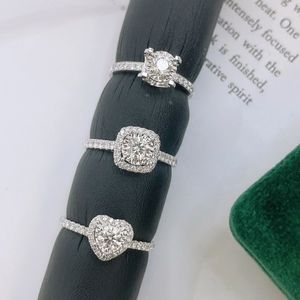 Anillo Xinfly de Oro Sólido de 18k con Piedra Central Redonda Cuadrada de Diamante Natural de 0.30CT H-vs - Product Image 1