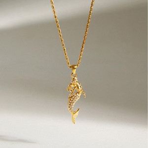 Collier pendentif sirène en acier inoxydable, incrustation de zircon, ton doré, breloque à thème pour femmes, bijoux cadeau, accessoire de mode - Product Image 3